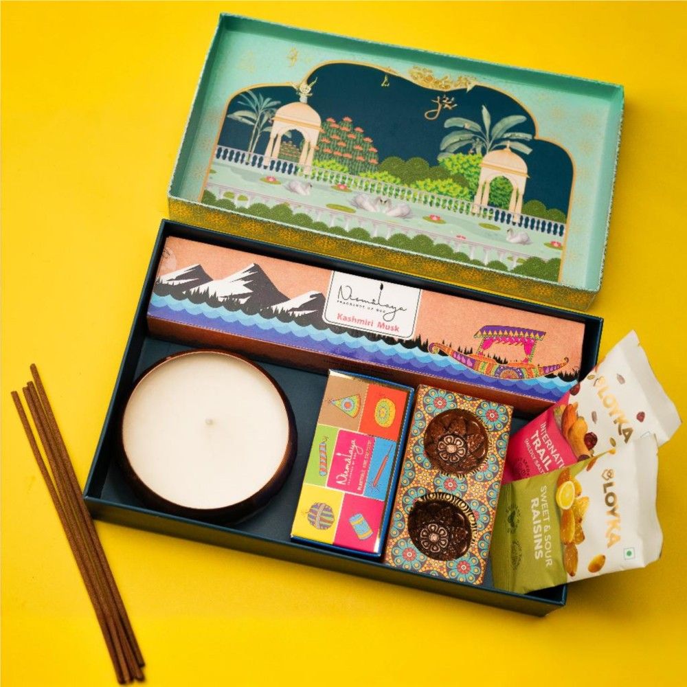 Luxurious Vatika Gift Box With Plantable Crackers