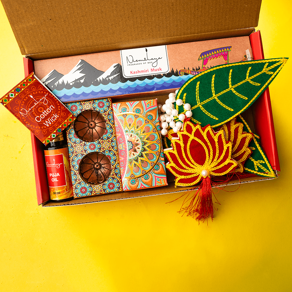 Airavat Gift Box With Traditional Toran