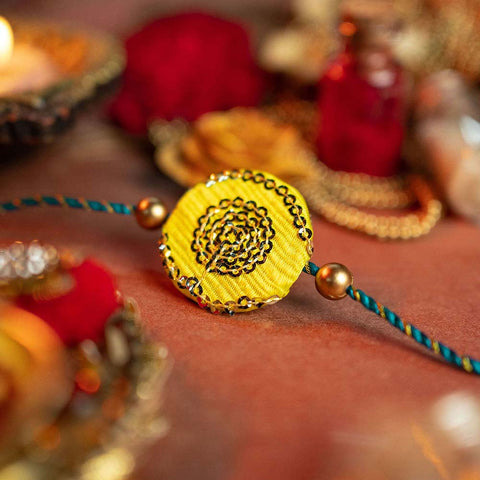 Pyaar Ka Bandhan Rakhi Box - Yellow Zari