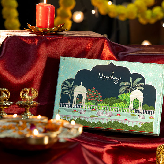 Luxurious Vatika Diya Gift Box