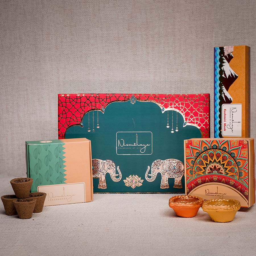 Riddhi Siddhi Gift Box With Diyas